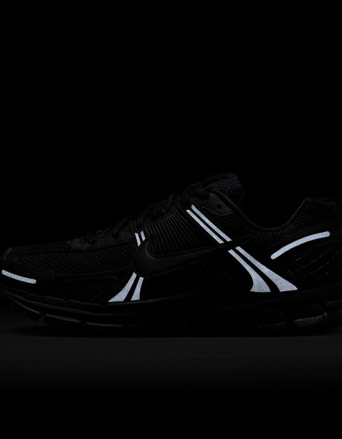 Load image into Gallery viewer, Nike Mens Zoom Vomero 5 - Triple Black
